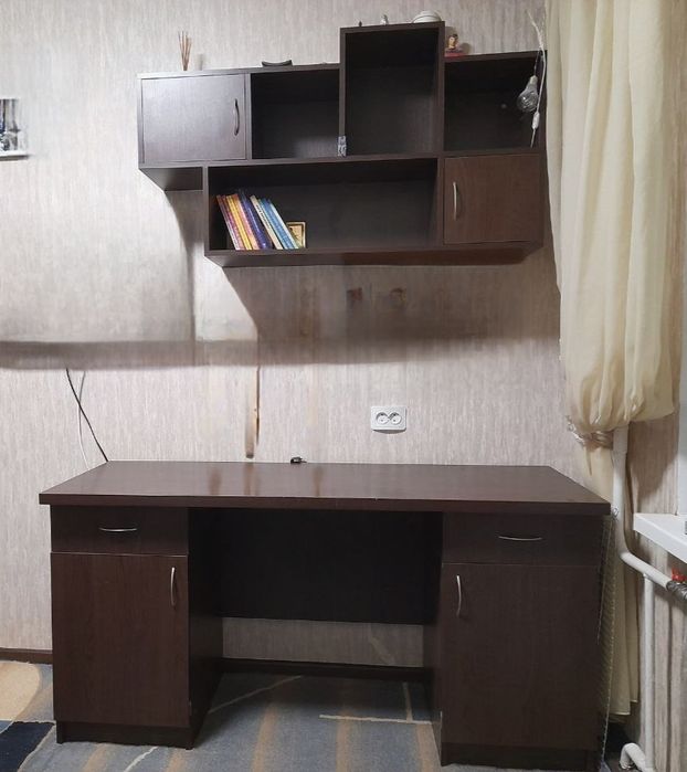 Письмовий стіл  + навісна полиця