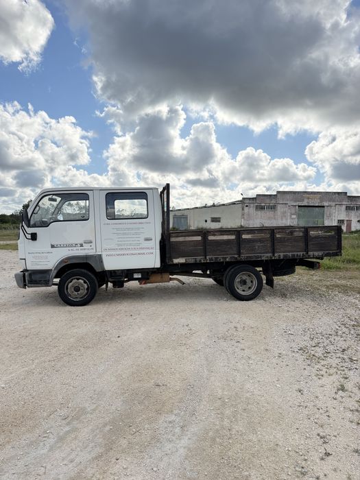 Nissan Cabstar E120 ( Com Avaria )