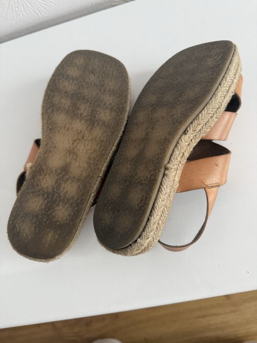 Босоніжки zara