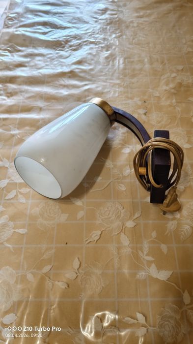 Продам светильник бра