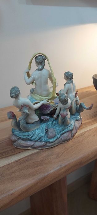 Escultura  de porcelana da famosa marca Alemã Meissen