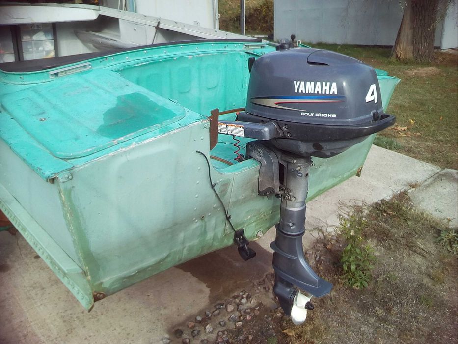 Двигун для човна Ямаха 4 / Yamaha 4 / Лодочный мотор