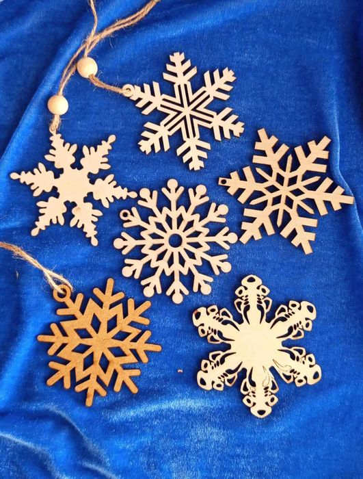 Ялинка, іграшки, сувеніри, заготовки для творчості, шкільне приладдя