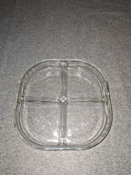 Szklana patera na owoce orzechy