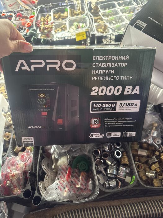 Стабілізатор напруги 1000 ВАи 2000 ВА