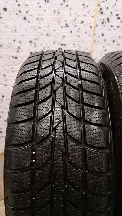 Opony zimowe 2Szt 185/60/15 Hankook Winter i Cept RS