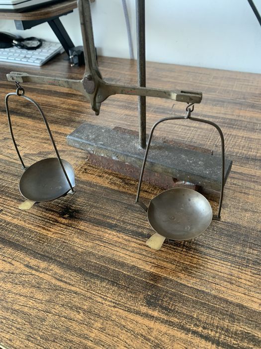 Balança antiga de precisão