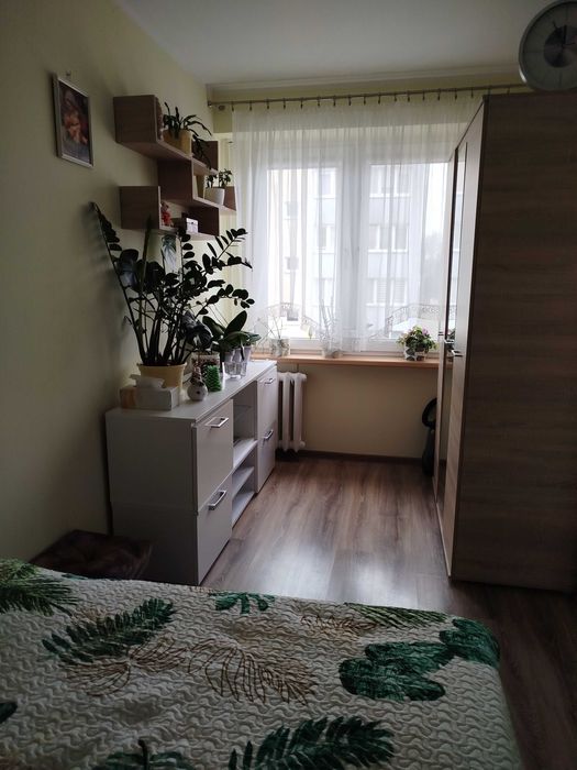 sprzedam 4-pokojowe słoneczne mieszkanie w dobrej lokalizacji