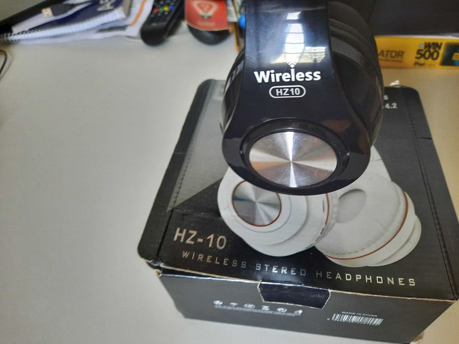 fones HZ-10 BT Version 4.2  (wireless stereo headphones)