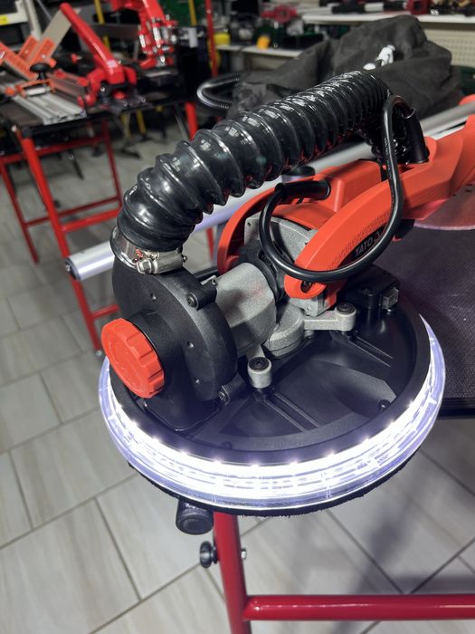 Шлифмашина для стен и потолков Жираф Yato YT-82355 с пылеудалением