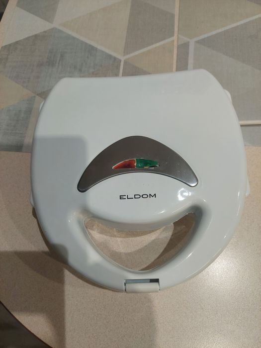 Gofrownica Eldom ST9W