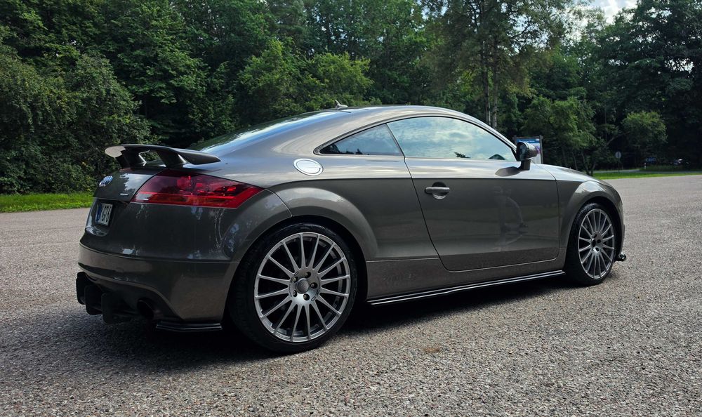 Audi TT 2.0 TFSI Quattro S-tronic, rocznik 2011