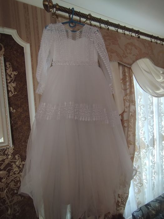 Продам біле пишне плаття