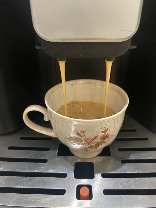 Кавомашина Saeco Royal.