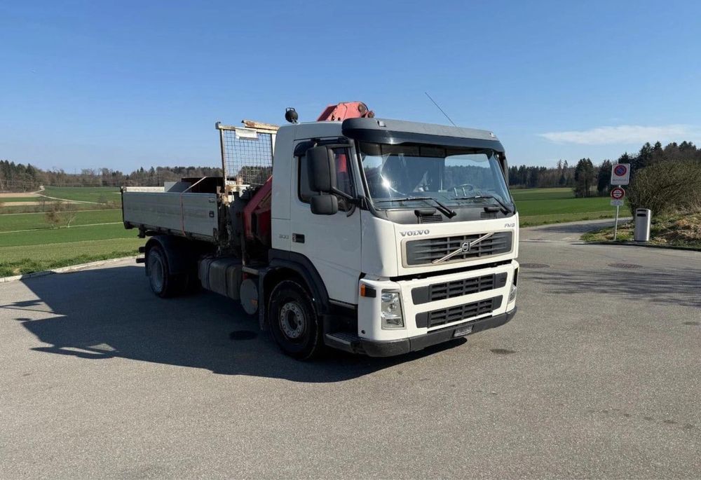 VOLVO FM300 230.000KM Grua Fassi 1223 K3 Radiocomando Tri-Basculante Impecavel Apenas 230.000km ##OPORTUNIDADE##