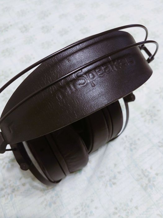 Mr Speakers Ether C закриті планари з широкою сценою, легкі та зручні