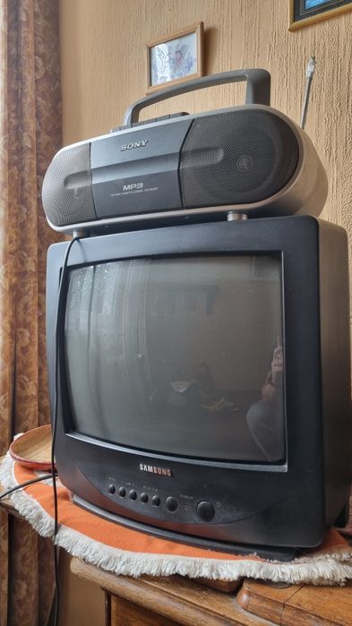 TV z magnetofonem