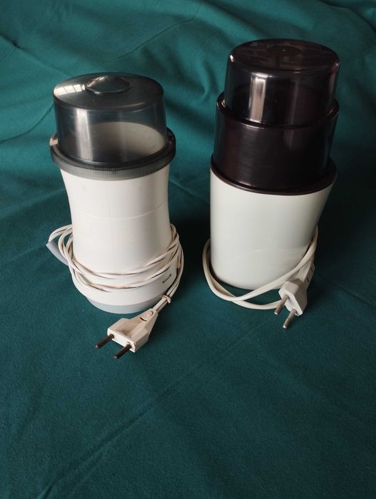 2 Moinhos de Café Elétricos Vintage Moulinex