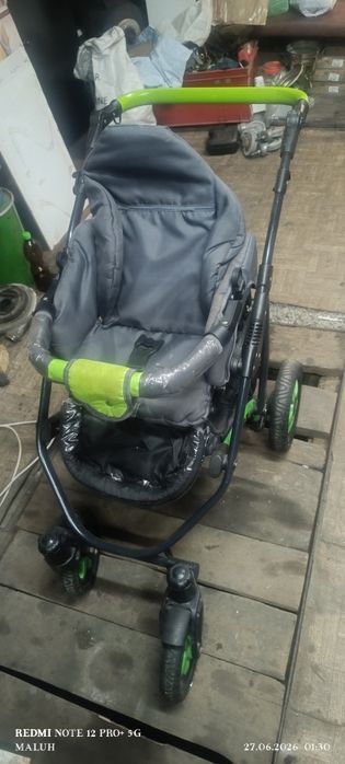 Продам дитячу коляску Wiper