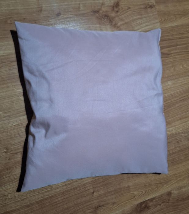 3 poduszki ozdobne z  wypełnieniem 50x50cm ikea