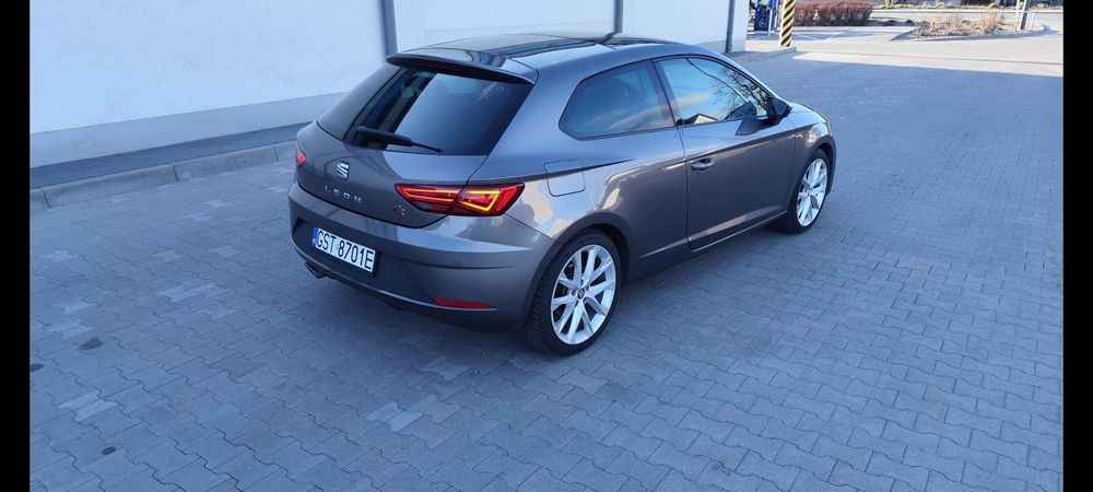 Leon 184 km full LED automat