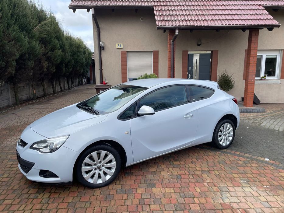 Opel Astra GTC igiełka super stan ,Turbo mocna benzynka140 kM t