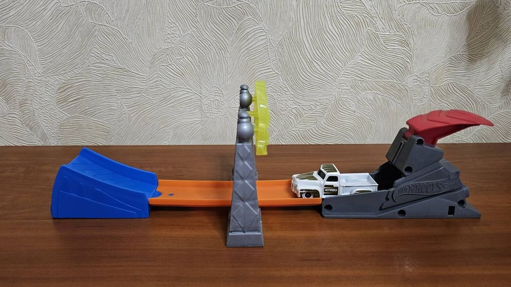 ігровий набір Hot Wheels Action  Вежа