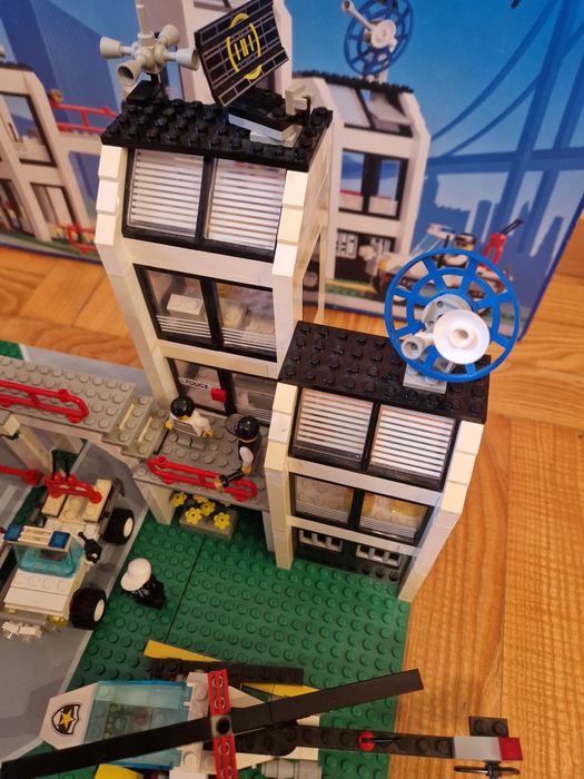 Lego 6398 town system.