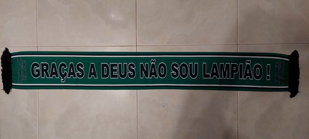 Cachecol anti.lampioes