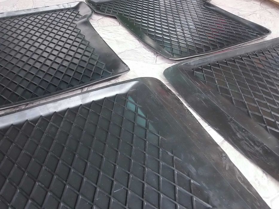 Dywaniki Gumowe Wycieraczki Korytka Fiat Panda Seicento Cinqecento