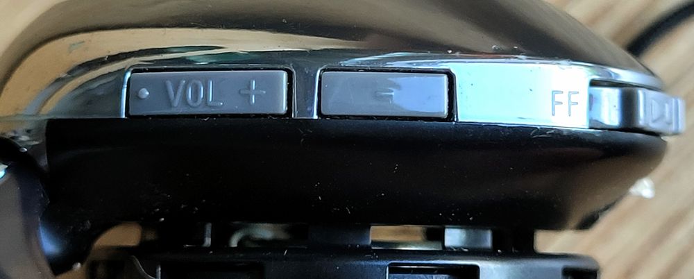 Oryginalne słuchawki bezprzewodowe bluetooth SONY DR-BT30Q mikrofon