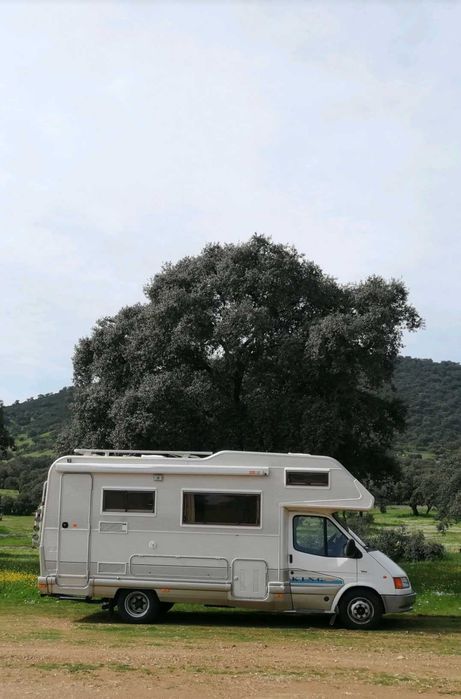 Autocaravana Ford Transit 2.5 Turbo