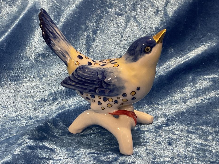 Cheerful Ave Porcelain Hand-Painted Decoration, 9 cm. Listings Below