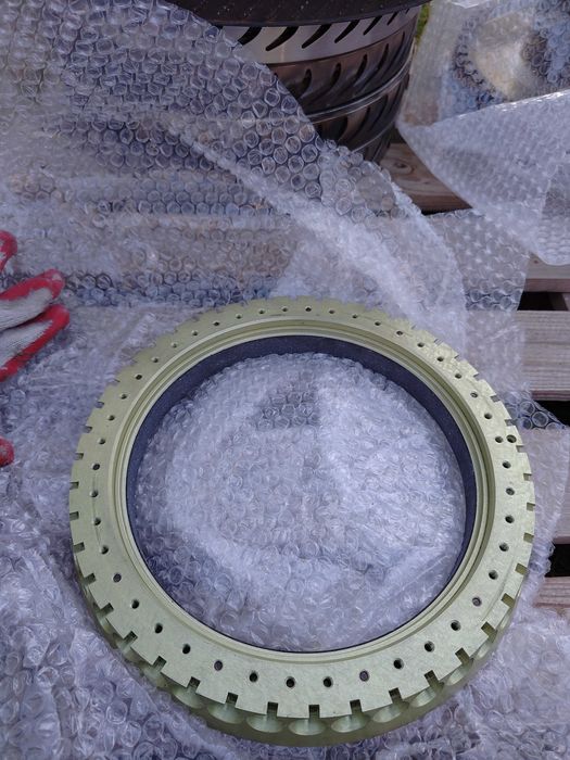 [1] Element silnika turbinowego K-15 (PZL I-22 Iryda)