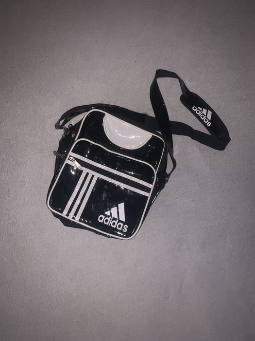 лакированая сумка adidas