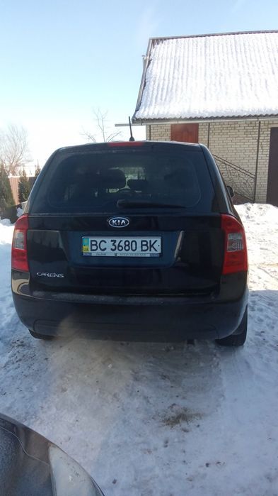 Kia carens 2.0 бензин