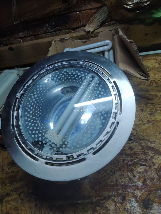 Светильник встраиваемый,большой.всего 22шт.