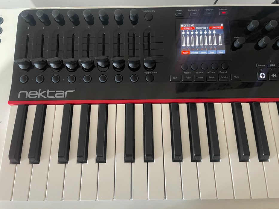 Controlador Midi Nektar Panorama P4