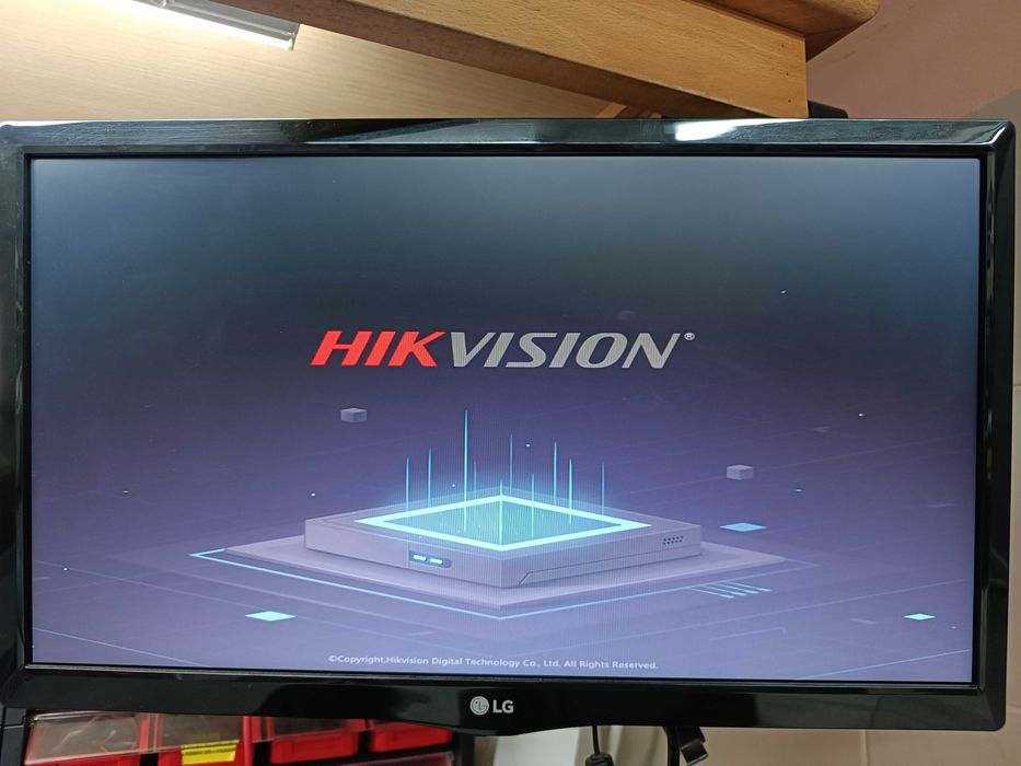 NVR (Network Video Recorder) Hikvision PoE
