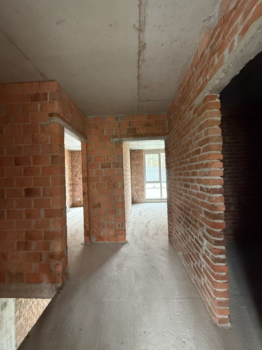 Таунхаус Гостомель на межі Бучі парк Щасливий