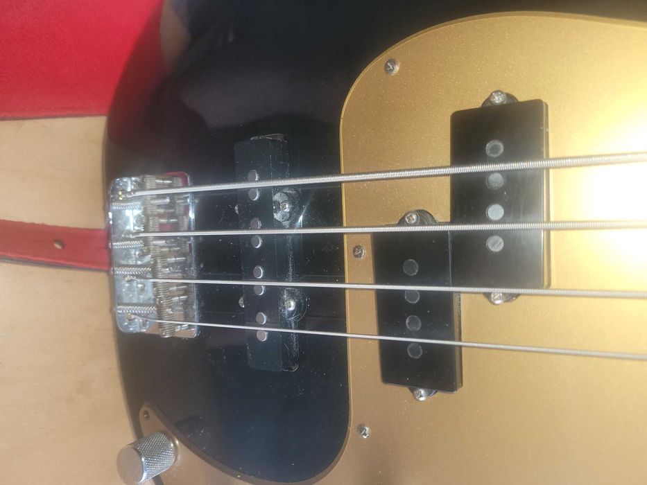 gitara basowa Fender Precision Bass Special