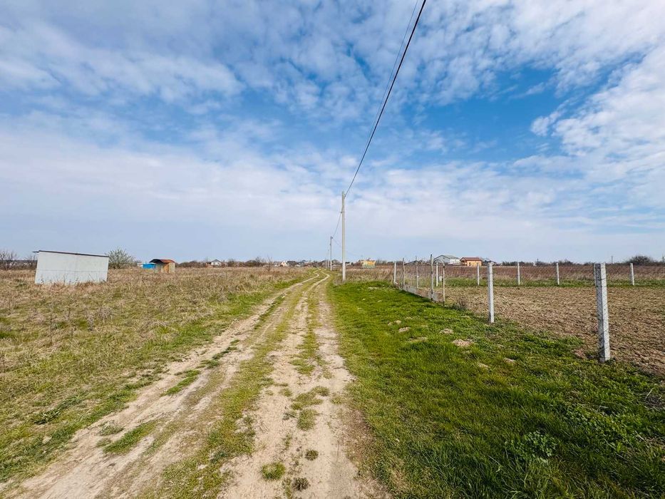 Продаж земельної ділянки в с. Щітки