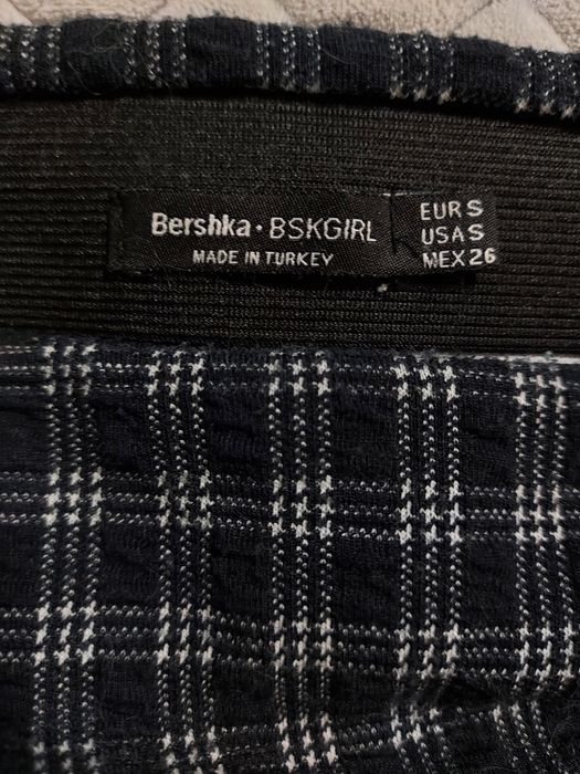 Спідниця Bershka, розмір S