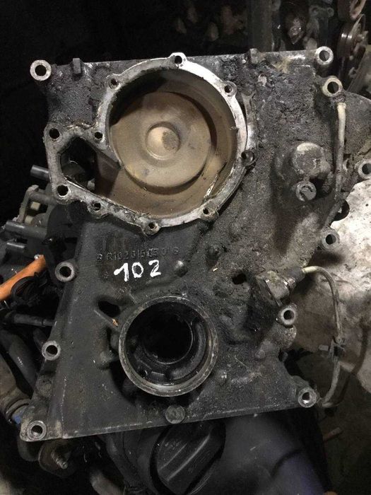 Кришка ГРМ двигуна мотора Mercedes-Benz W123 OM102 R1020150801