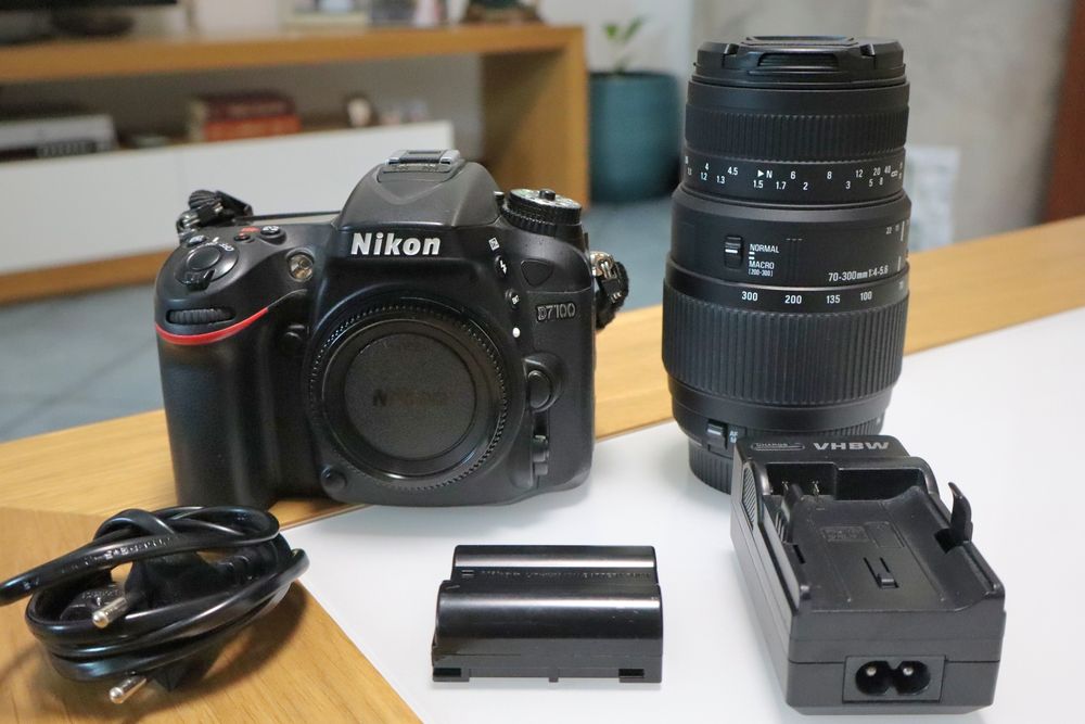 Nikon D7100 + Sigma 70-300mm