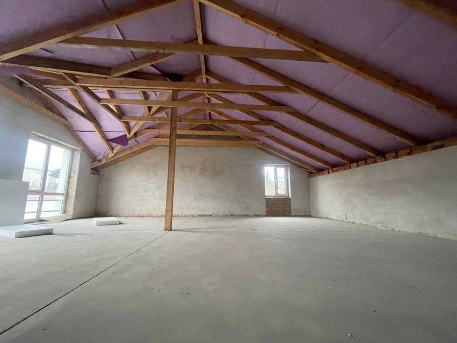 Продаж котеджу біля Подолян,  комунікації підключено