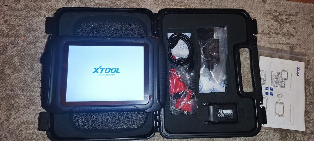 Tester diagnostyczny Xtool D8W