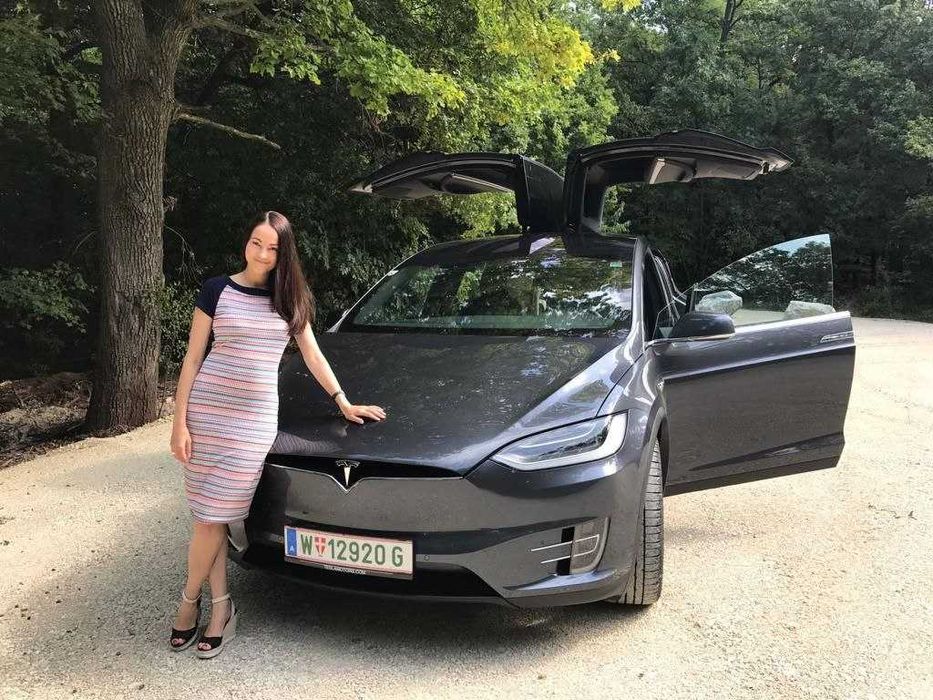 Інструктор з водіння для дівчат у Києві. Автоінструктор для автоледі!