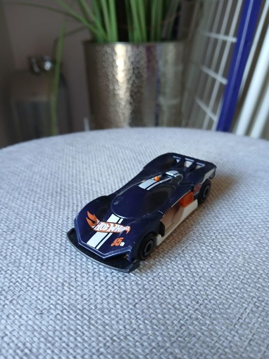 Autka hot wheels