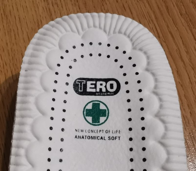 Sprzedam klapki białe nowe